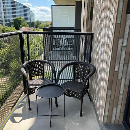 Cozy Place Near Old Town Апартаменты *